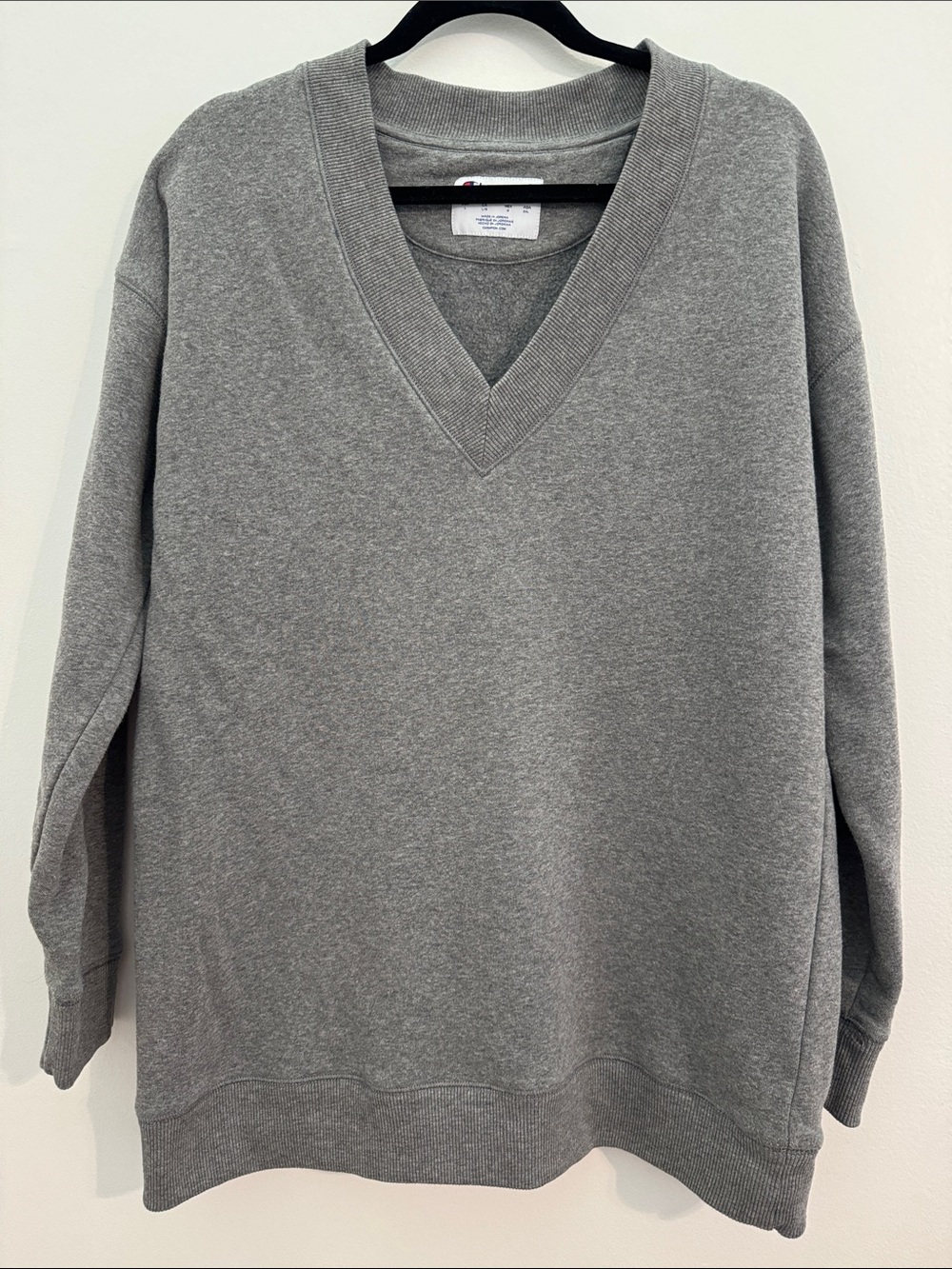 Champion Women's Gray V-Neck Sweater - Size L
